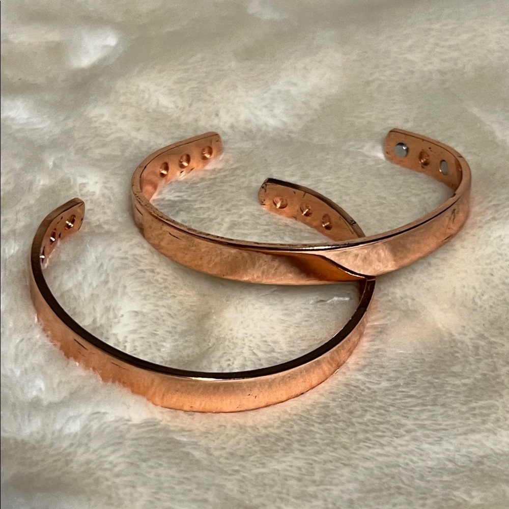 NWOT 🧲 BUNDLE OF 2 MAGNETIC COPPER ADJUSTABLE TOXIN CUFF BRACELETS Unisex